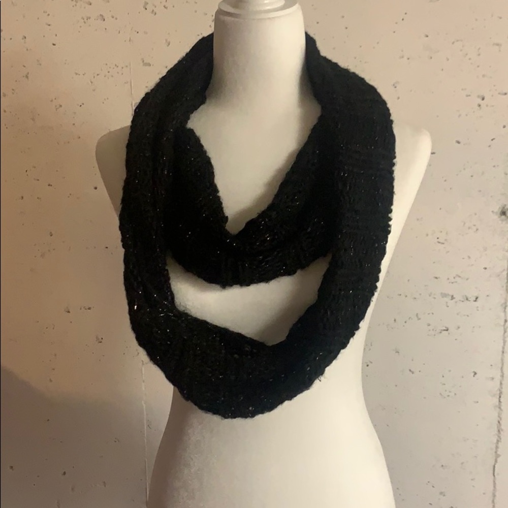 Infinity knitted scarf